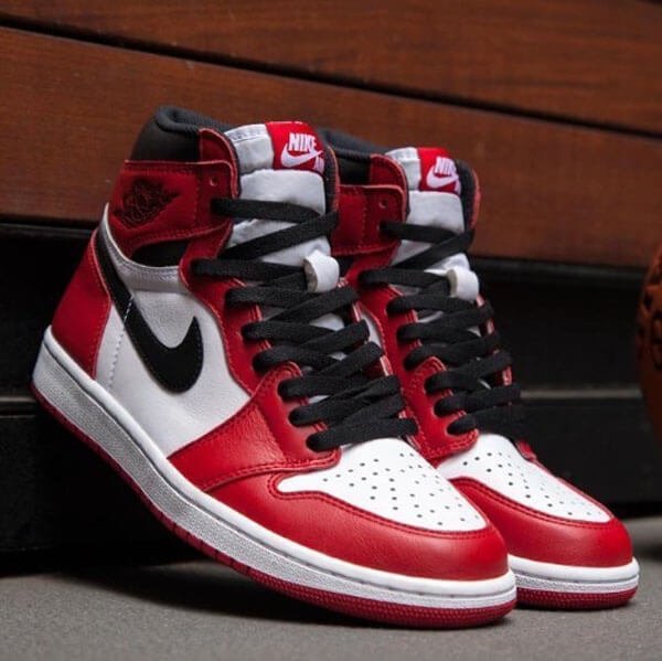 ナイキ エアージョーダン シカゴ スニーカー コピー  JORDAN 1 RETRO HIGH OG "CHICAGO" - エアジョーダン1 シカゴ201017a07